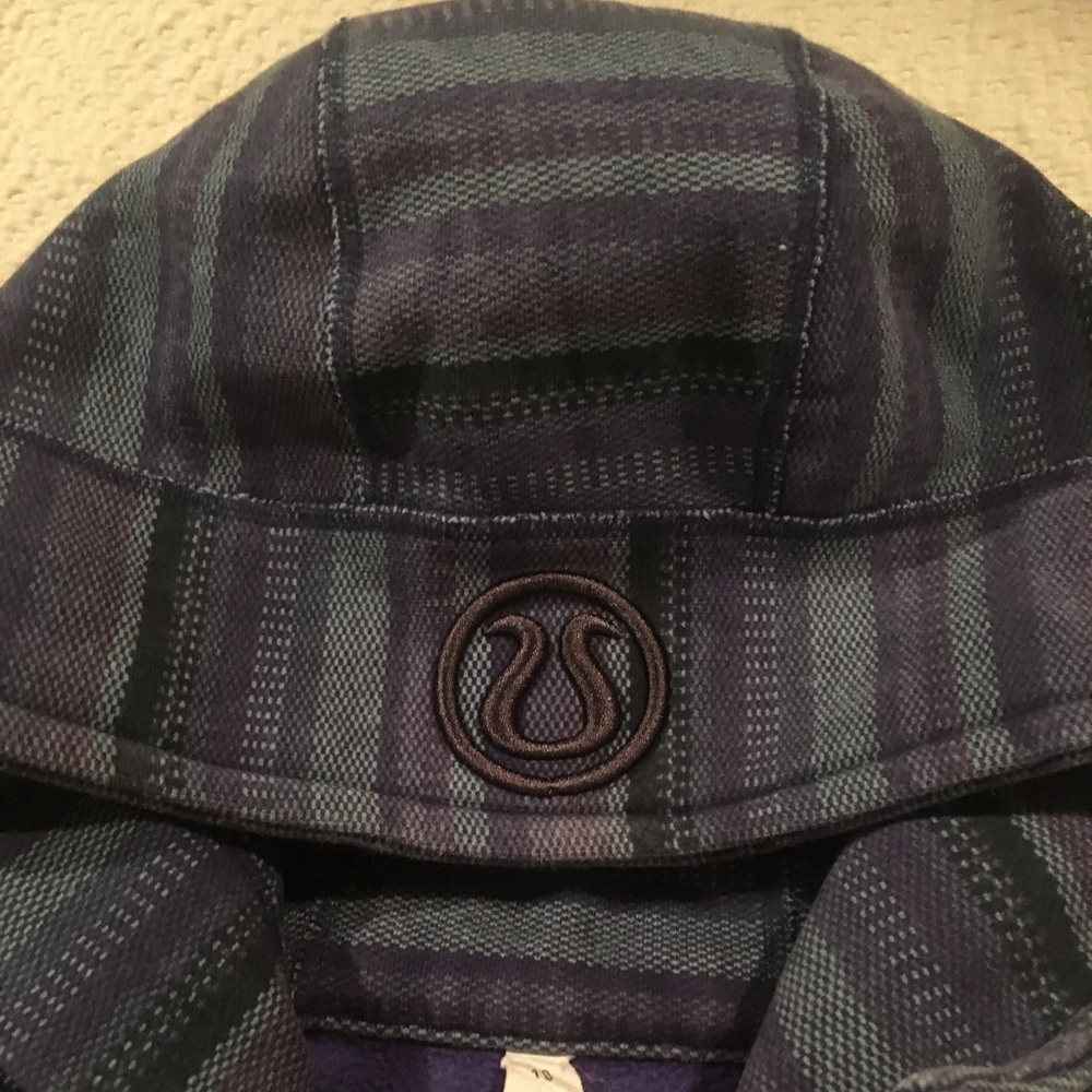 Lululemon heavy duty jacket.